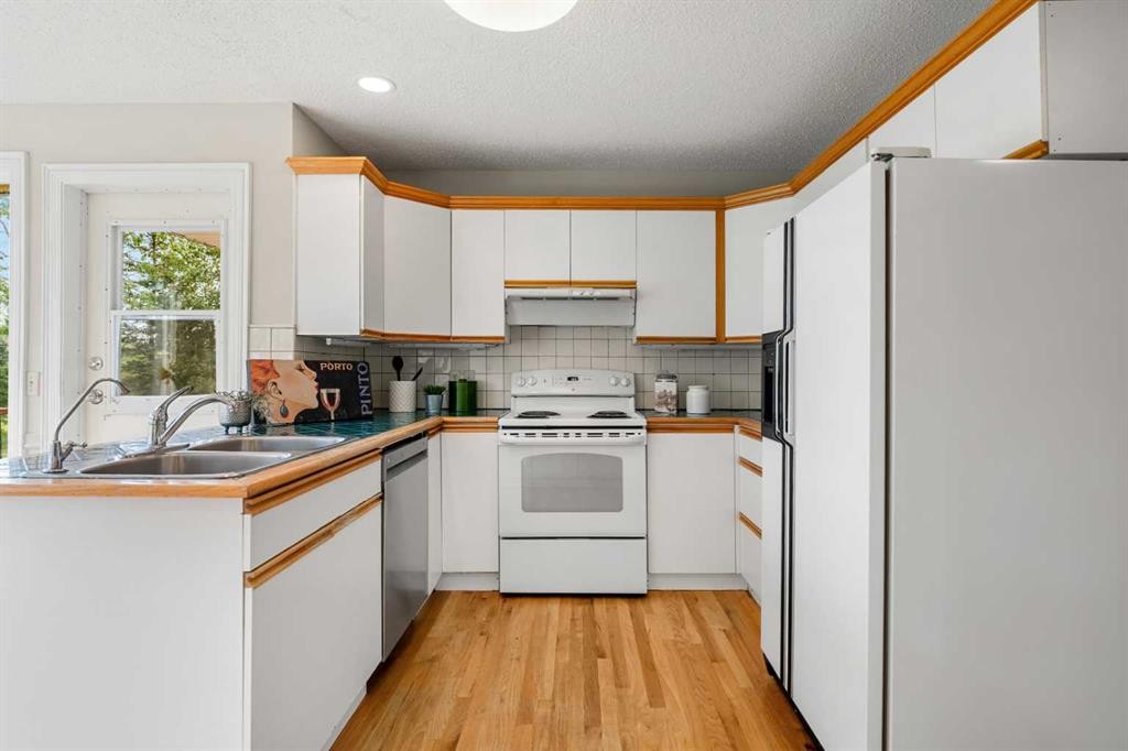 









176053


174

Avenue West, 200,
Rural Foothills County,




AB
T1S 0Z9

