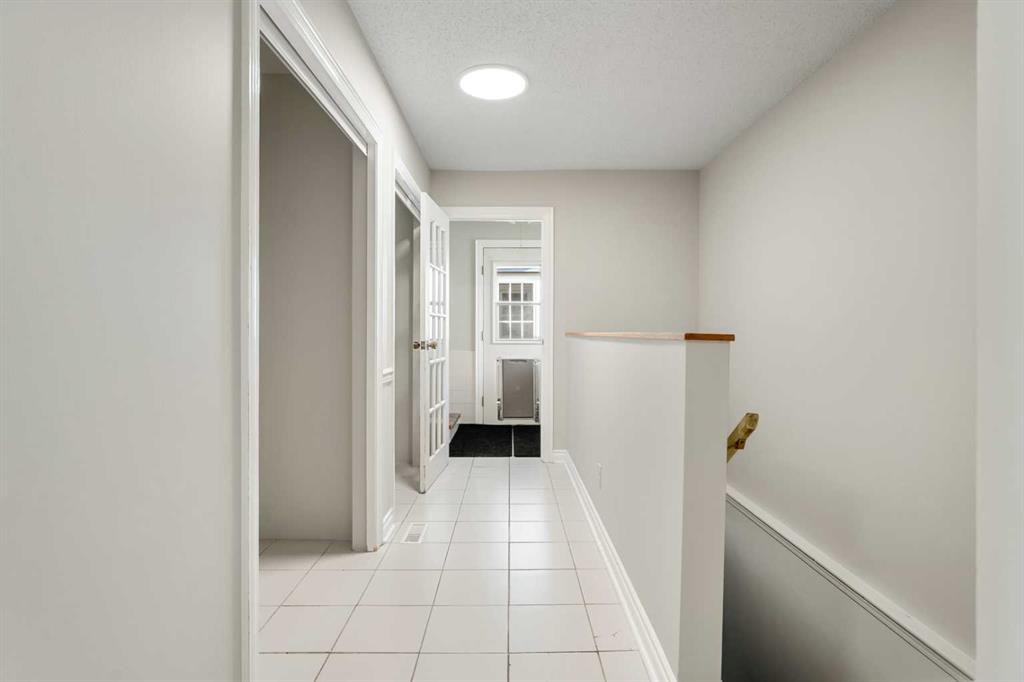 









176053


174

Avenue West, 200,
Rural Foothills County,




AB
T1S 0Z9

