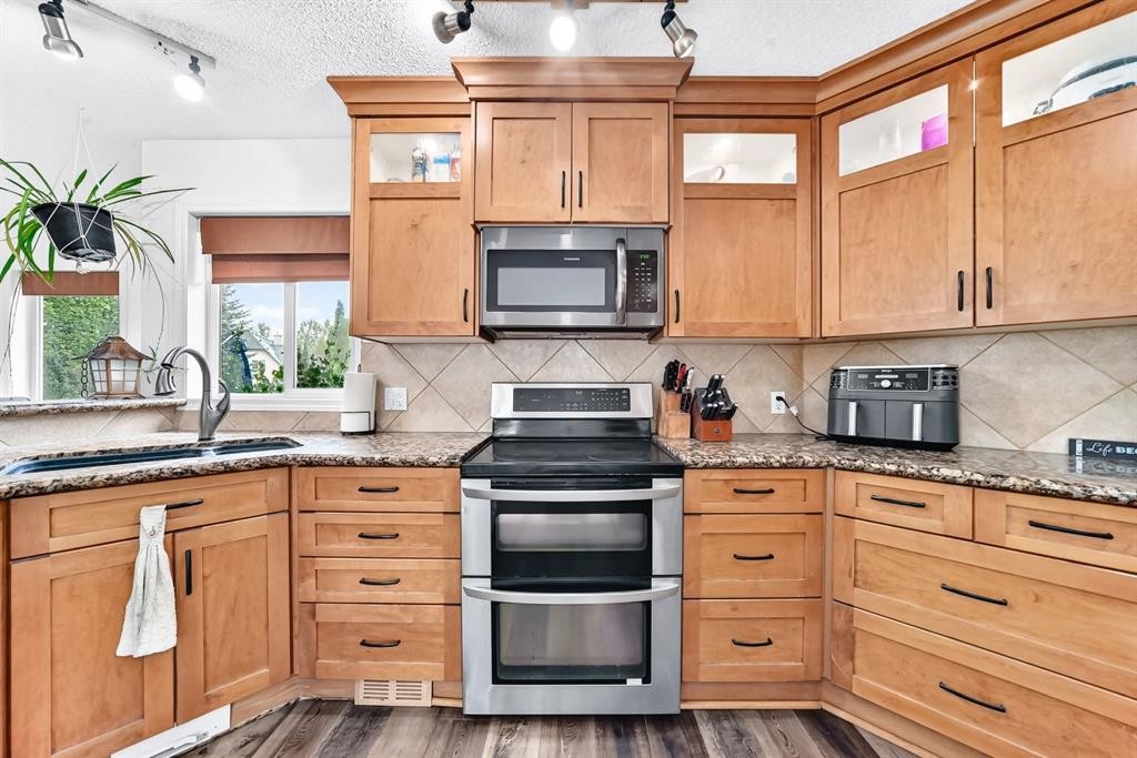 









21


Ranch

Road,
Okotoks,




AB
T1S 1W8

