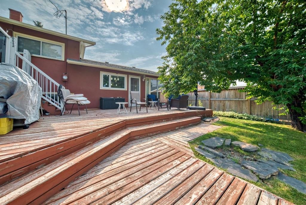 









7827


Fairmount

Drive Southeast,
Calgary,




AB
T2H 0X8

