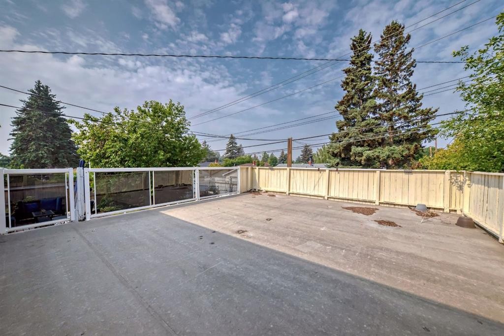 









7827


Fairmount

Drive Southeast,
Calgary,




AB
T2H 0X8

