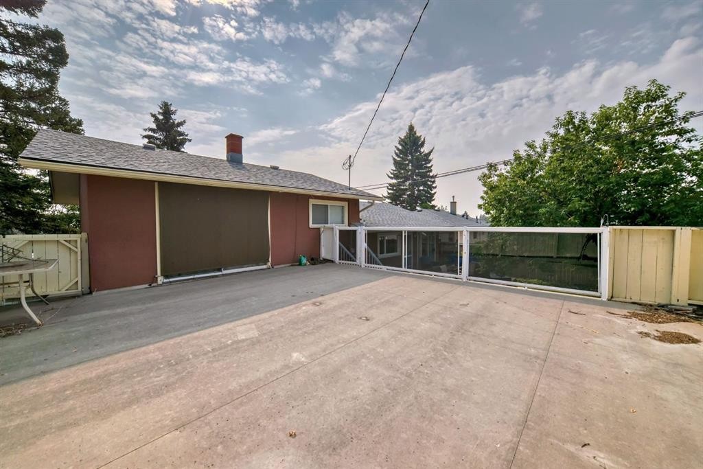 









7827


Fairmount

Drive Southeast,
Calgary,




AB
T2H 0X8

