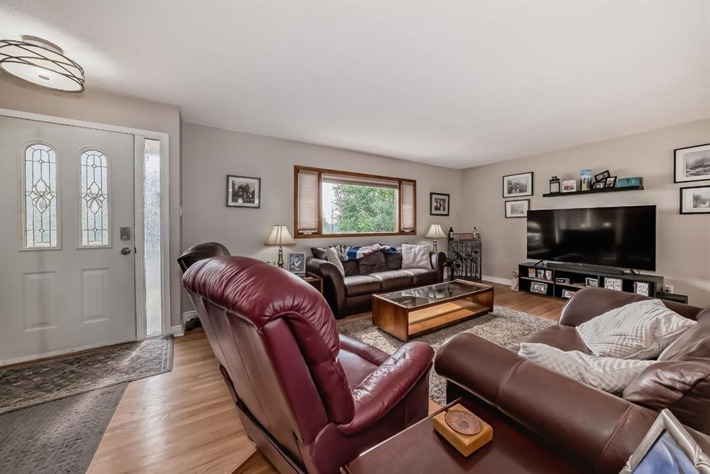 









7827


Fairmount

Drive Southeast,
Calgary,




AB
T2H 0X8

