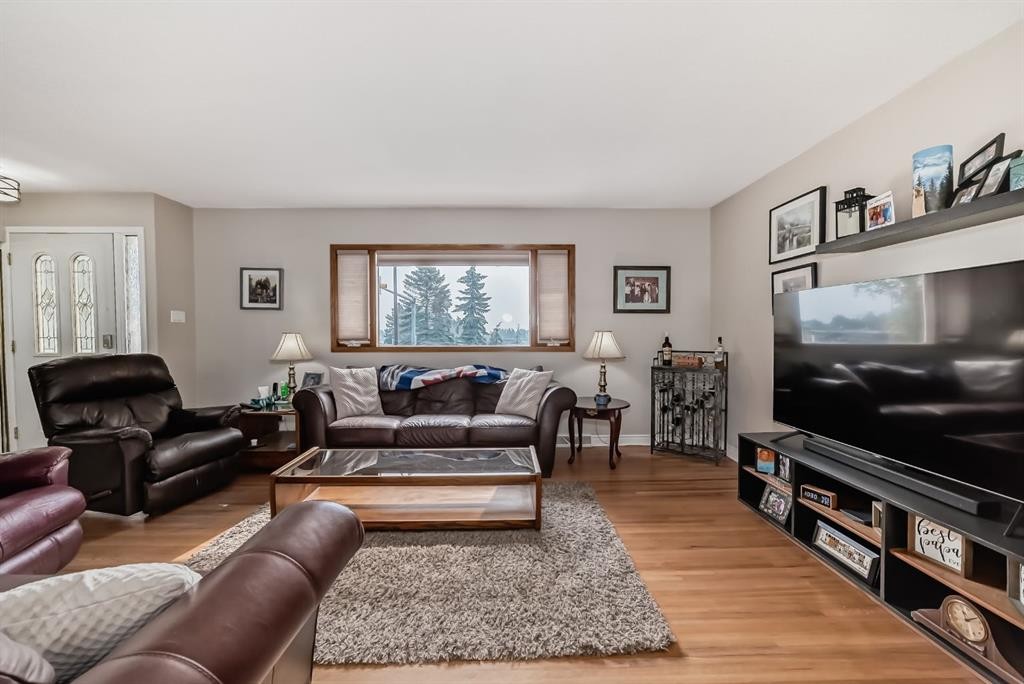









7827


Fairmount

Drive Southeast,
Calgary,




AB
T2H 0X8

