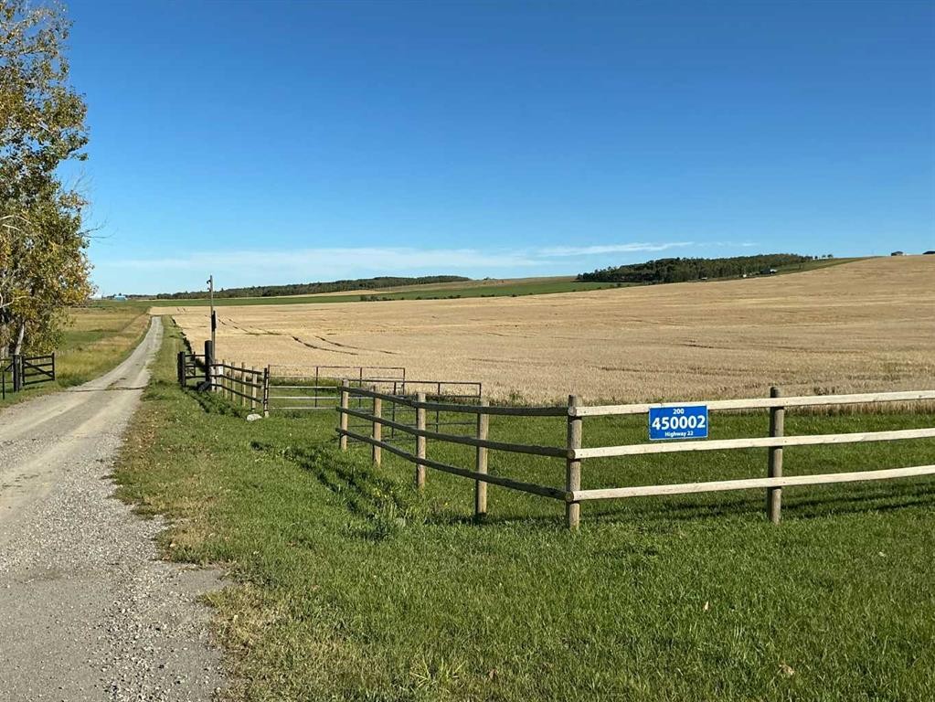 












450002 Highway 22

Highway, 200,
Rural Foothills County,




AB
T0L 0H0

