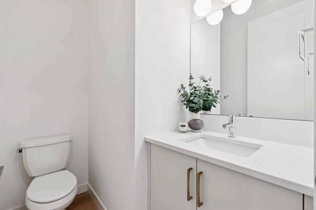 









105


Osprey Hill

Way Southwest,
Calgary,




AB
T3B 5T2

