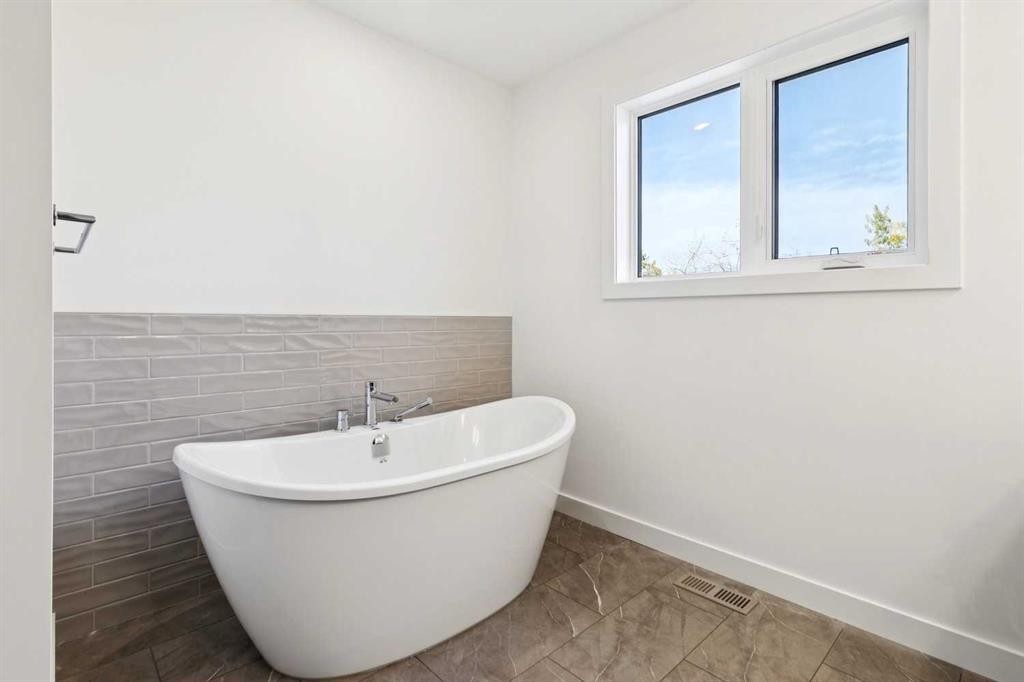 









105


Osprey Hill

Way Southwest,
Calgary,




AB
T3B 5T2


