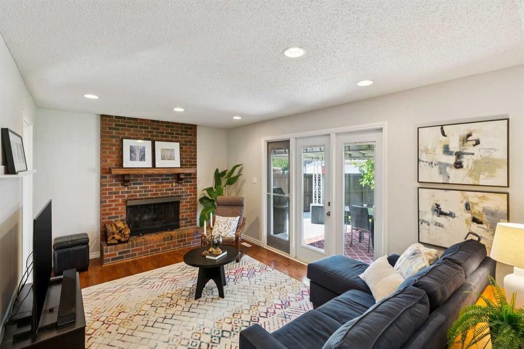 









1515


Lake Bonavista

Drive Southeast,
Calgary,




AB
T2J 2X8

