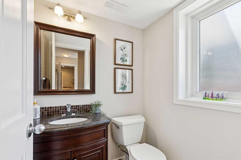 









1515


Lake Bonavista

Drive Southeast,
Calgary,




AB
T2J 2X8

