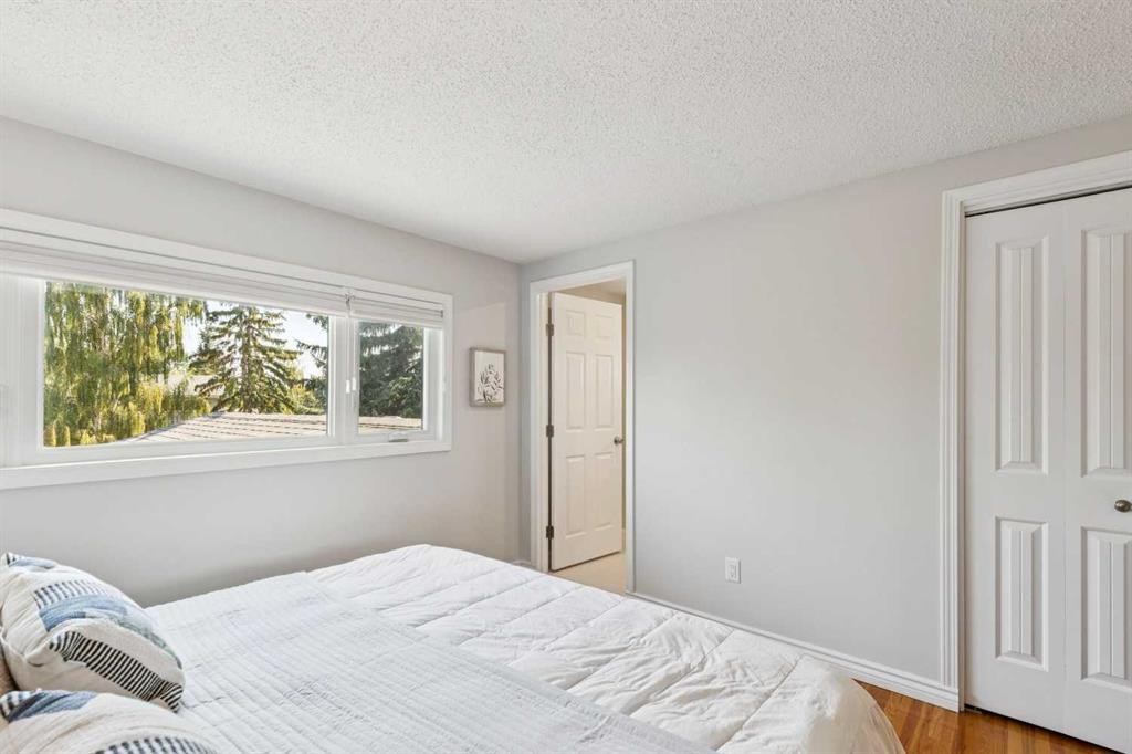 









1515


Lake Bonavista

Drive Southeast,
Calgary,




AB
T2J 2X8

