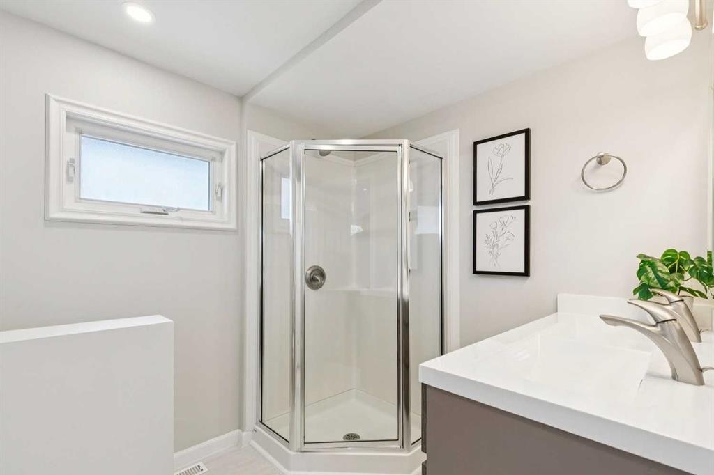 









1515


Lake Bonavista

Drive Southeast,
Calgary,




AB
T2J 2X8

