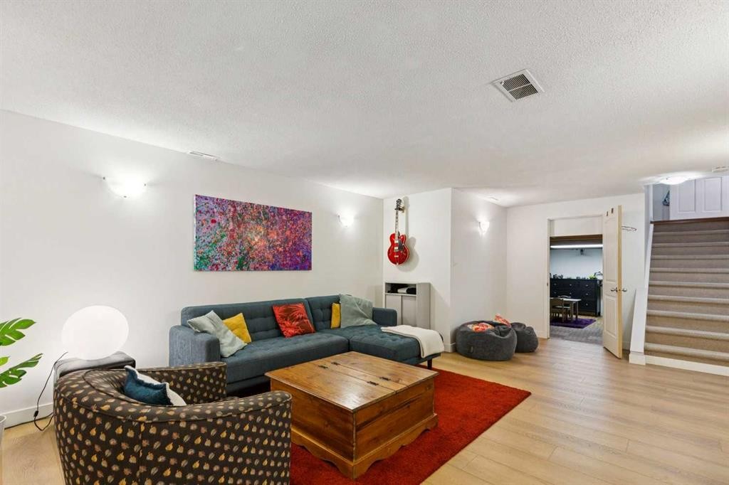 









1515


Lake Bonavista

Drive Southeast,
Calgary,




AB
T2J 2X8

