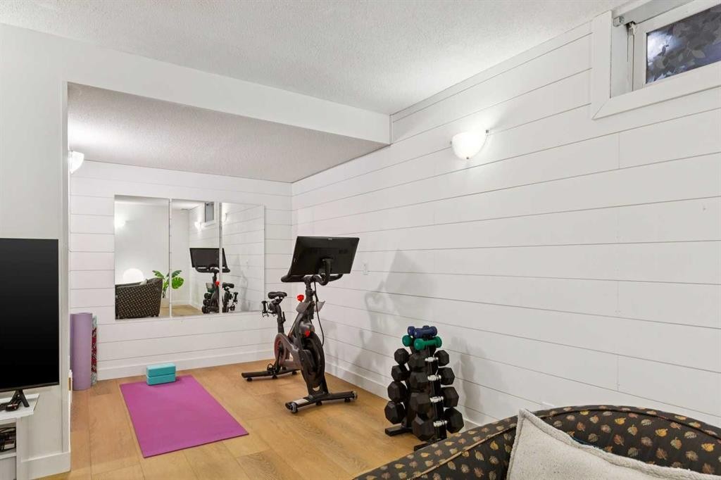 









1515


Lake Bonavista

Drive Southeast,
Calgary,




AB
T2J 2X8

