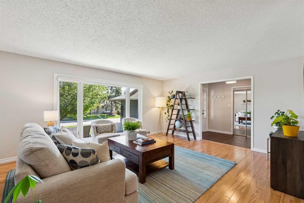 









1515


Lake Bonavista

Drive Southeast,
Calgary,




AB
T2J 2X8

