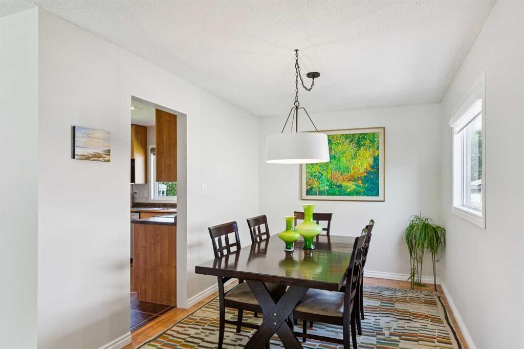 









1515


Lake Bonavista

Drive Southeast,
Calgary,




AB
T2J 2X8

