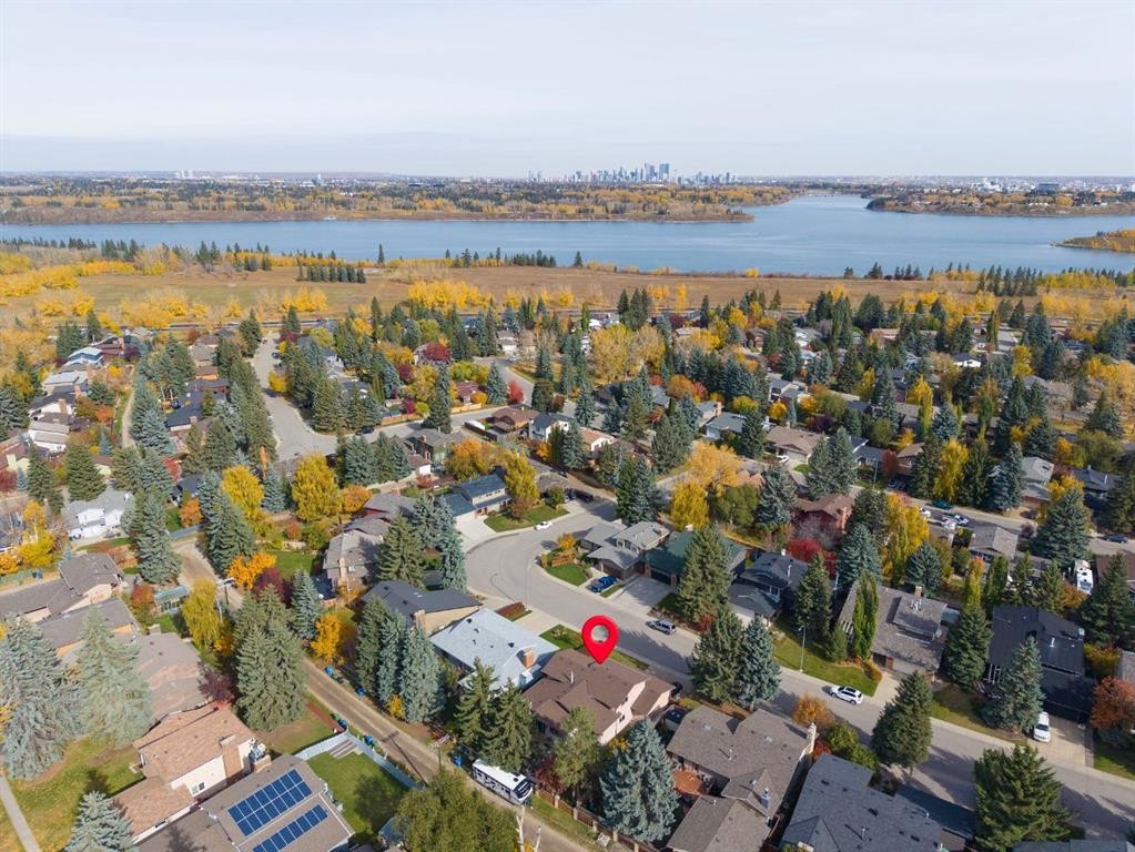 









331


Oakfern

Crescent Southwest,
Calgary,




AB
T2V 4T3

