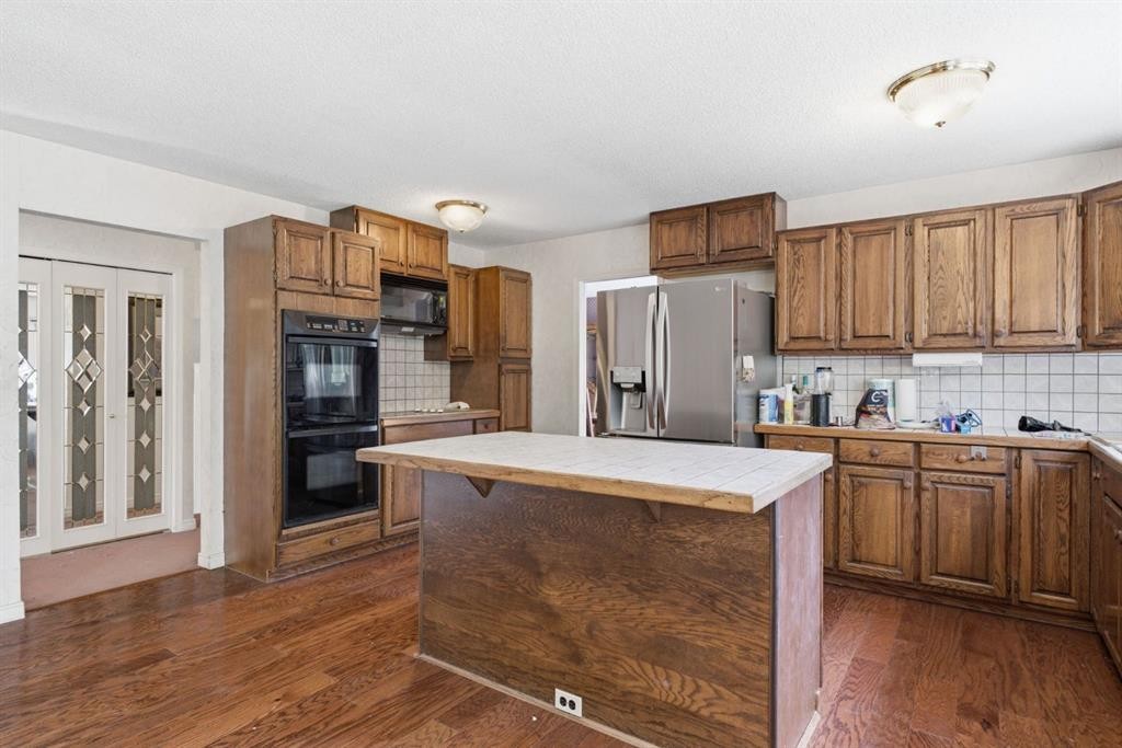 









331


Oakfern

Crescent Southwest,
Calgary,




AB
T2V 4T3

