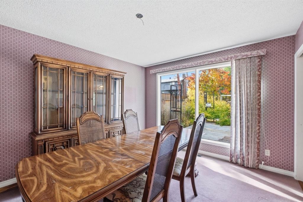 









331


Oakfern

Crescent Southwest,
Calgary,




AB
T2V 4T3

