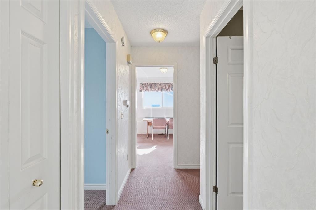 









331


Oakfern

Crescent Southwest,
Calgary,




AB
T2V 4T3


