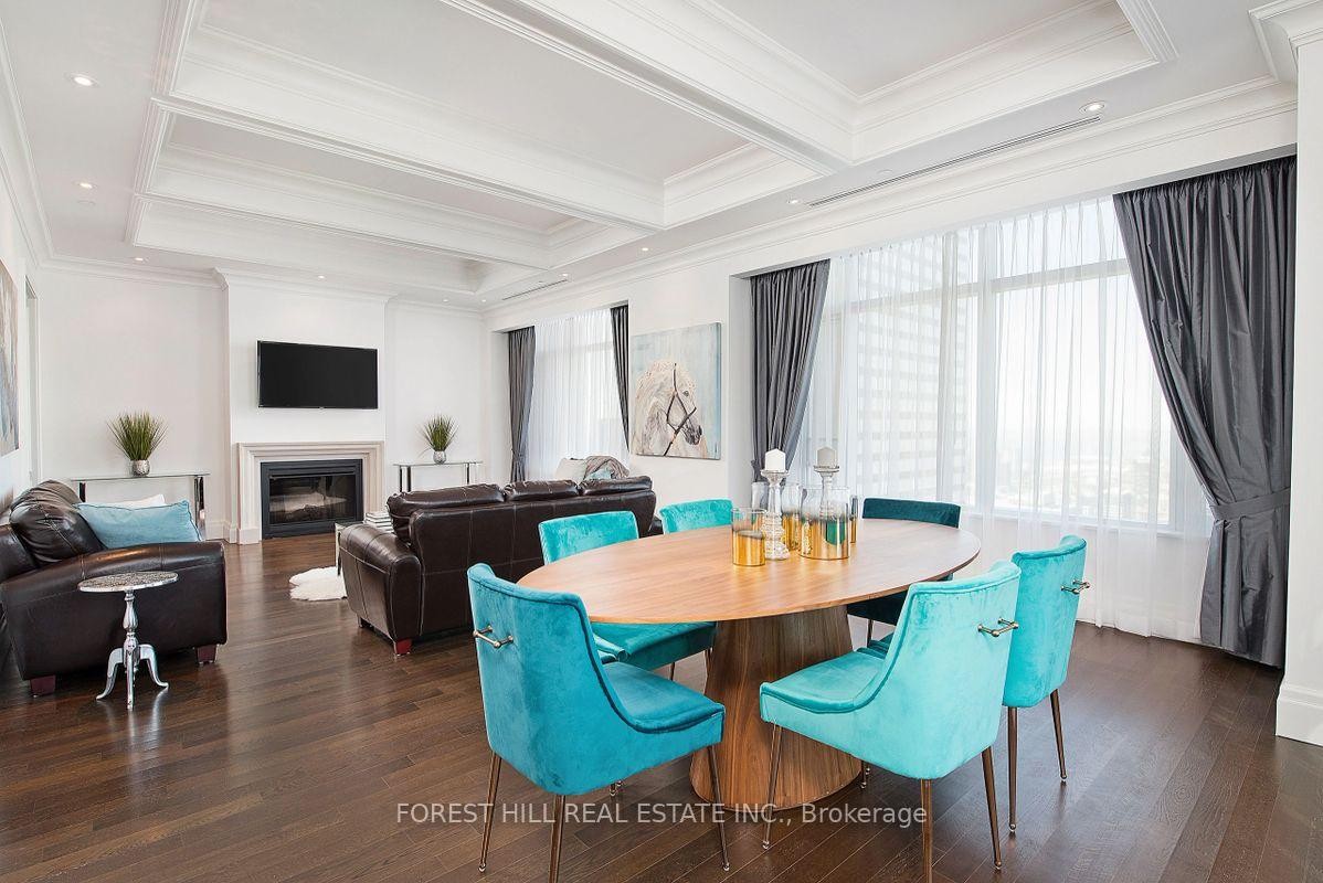 









311


Bay

Street, 4601,
Toronto,




ON
M5H 4G5


