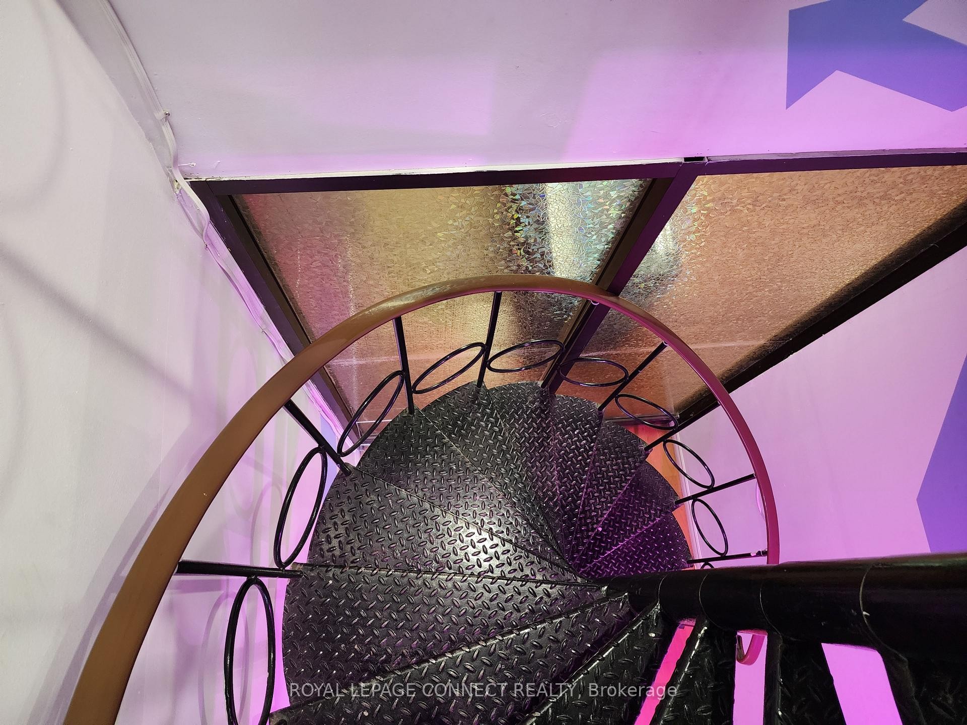 









1105


Bathurst

Street,
Toronto,




ON
M5R 3H1

