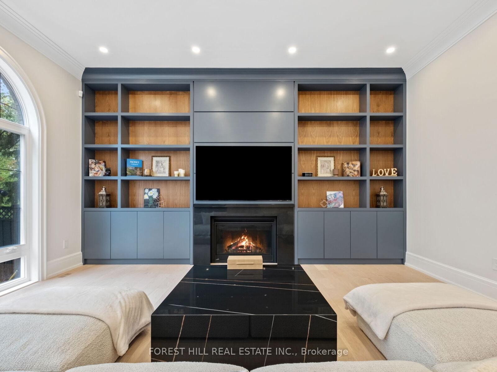 









150


Holcolm

Road,
Toronto,




ON
M2N 2E2

