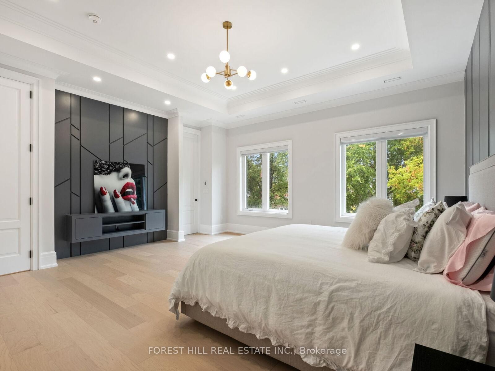 









150


Holcolm

Road,
Toronto,




ON
M2N 2E2

