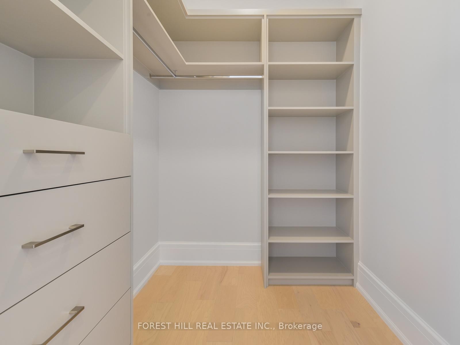 









150


Holcolm

Road,
Toronto,




ON
M2N 2E2

