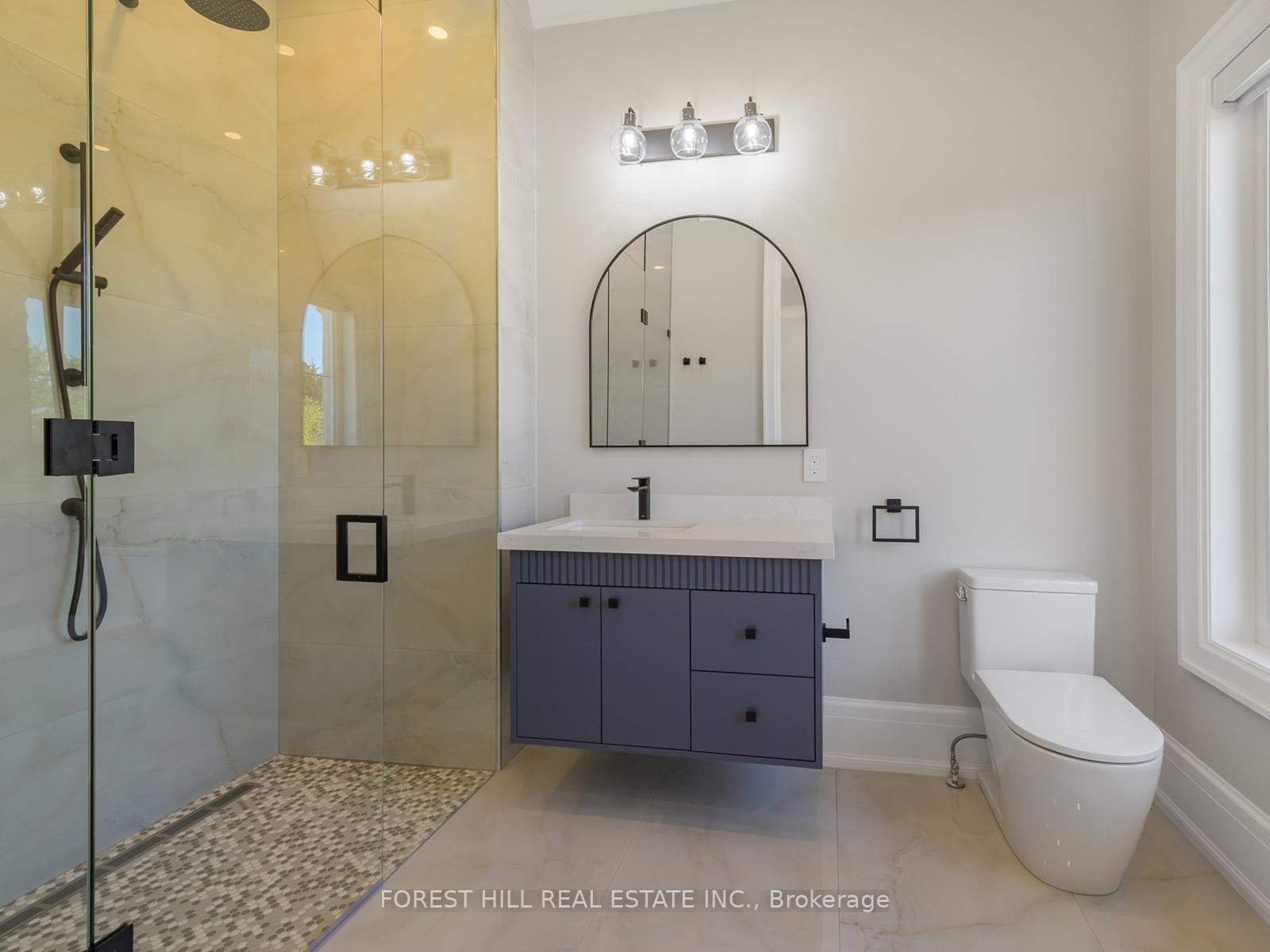 









150


Holcolm

Road,
Toronto,




ON
M2N 2E2

