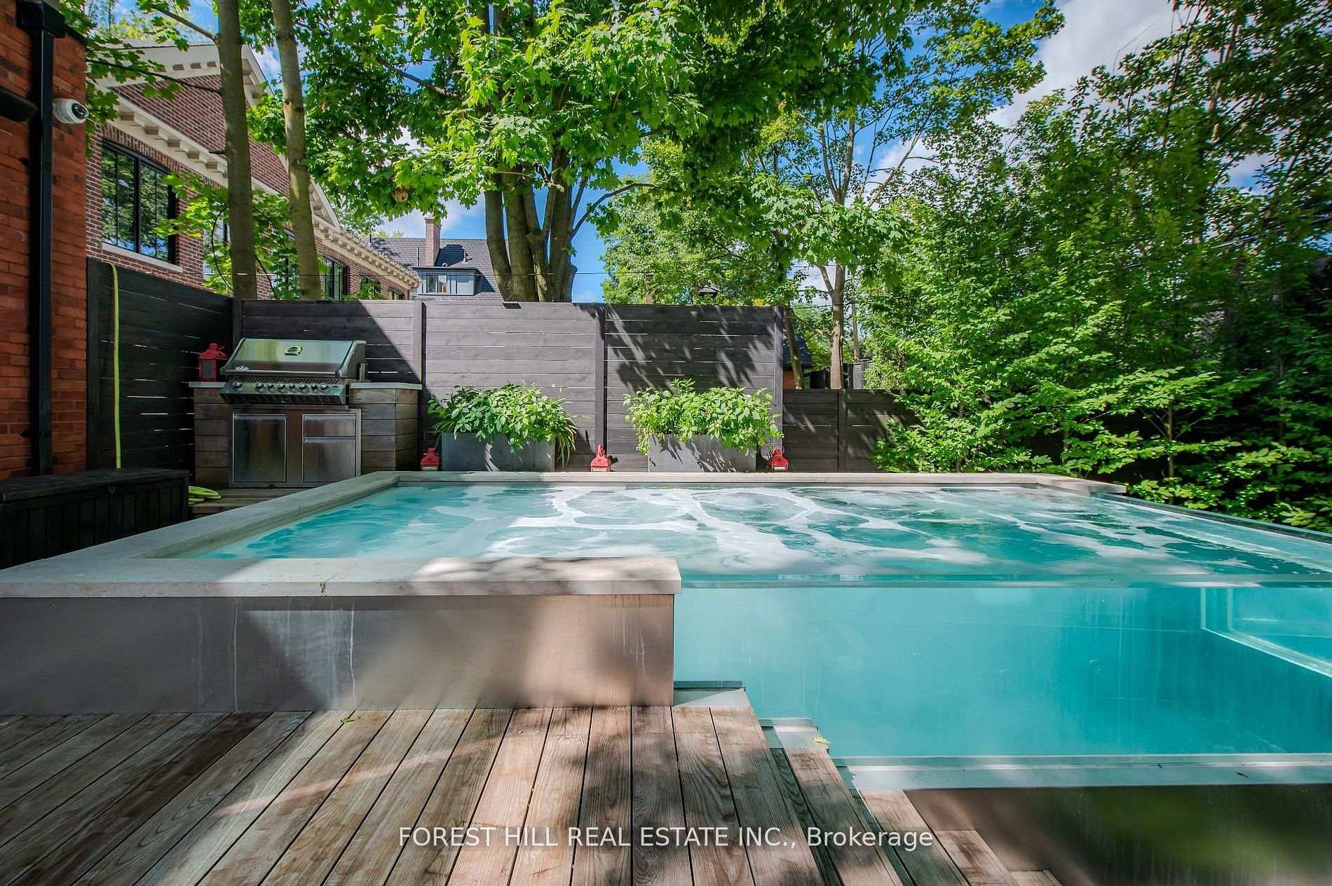 









176


Balmoral

Avenue,
Toronto,




ON
M4V 1J6

