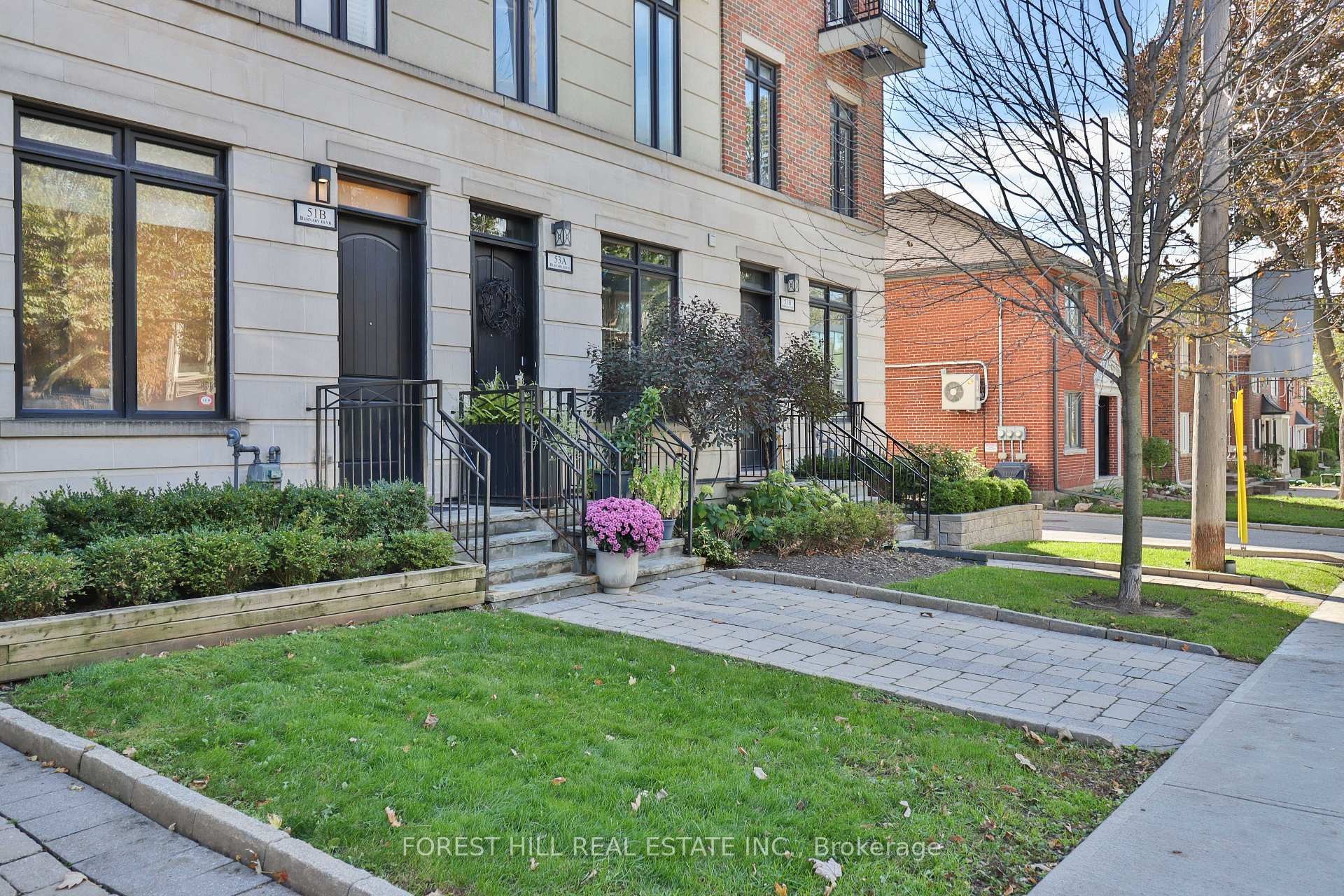 









51B


Burnaby

Boulevard,
Toronto,




ON
M5N 1G3

