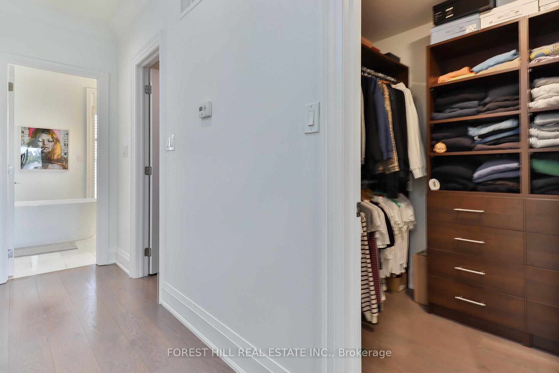 









51B


Burnaby

Boulevard,
Toronto,




ON
M5N 1G3

