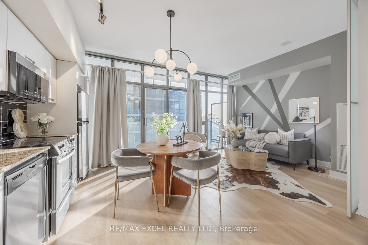 









33


Charles

Street East, 3709,
Toronto,




ON
M4Y 1R9

