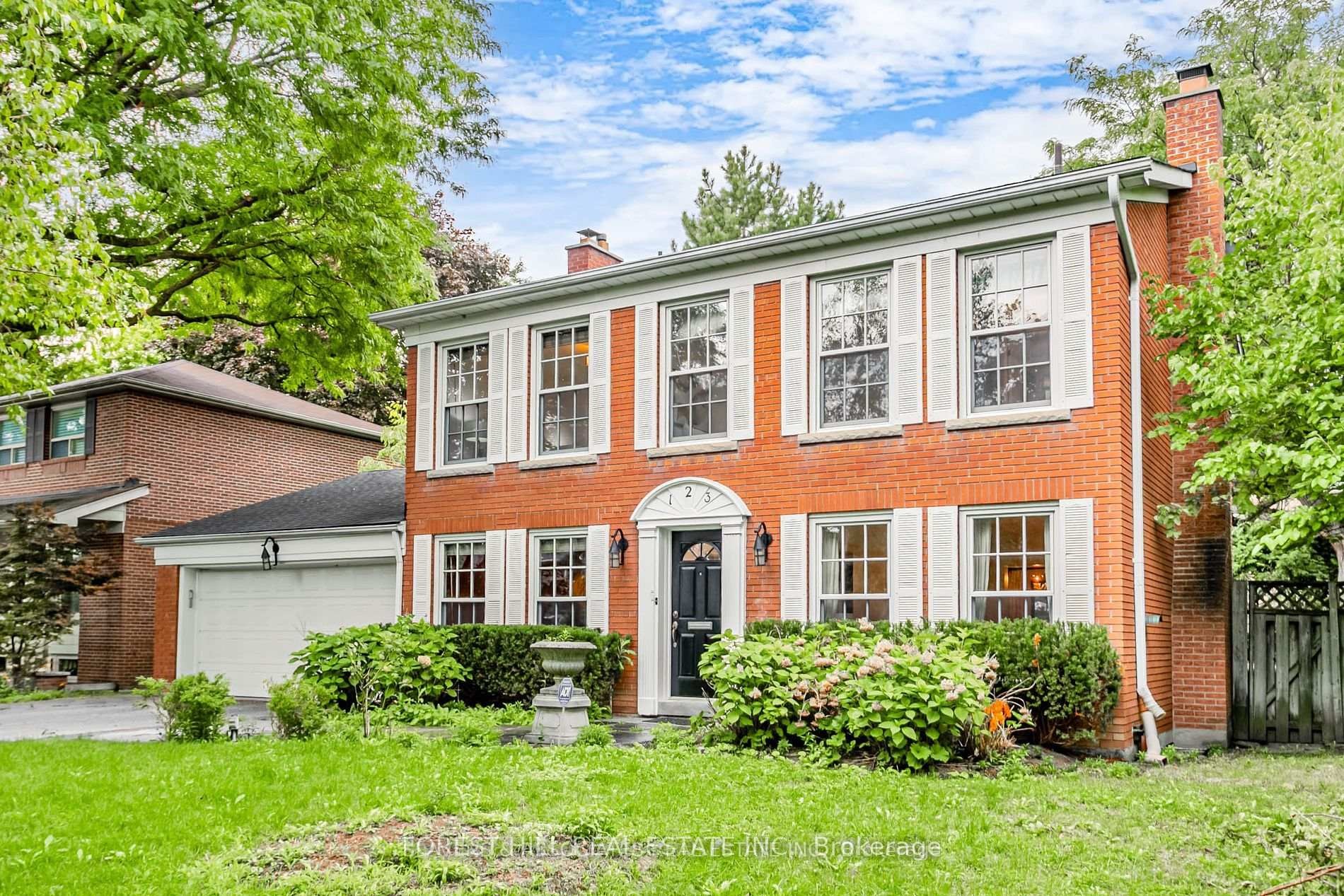 









123


Lord Seaton

Road,
Toronto,




ON
M2P 1K8

