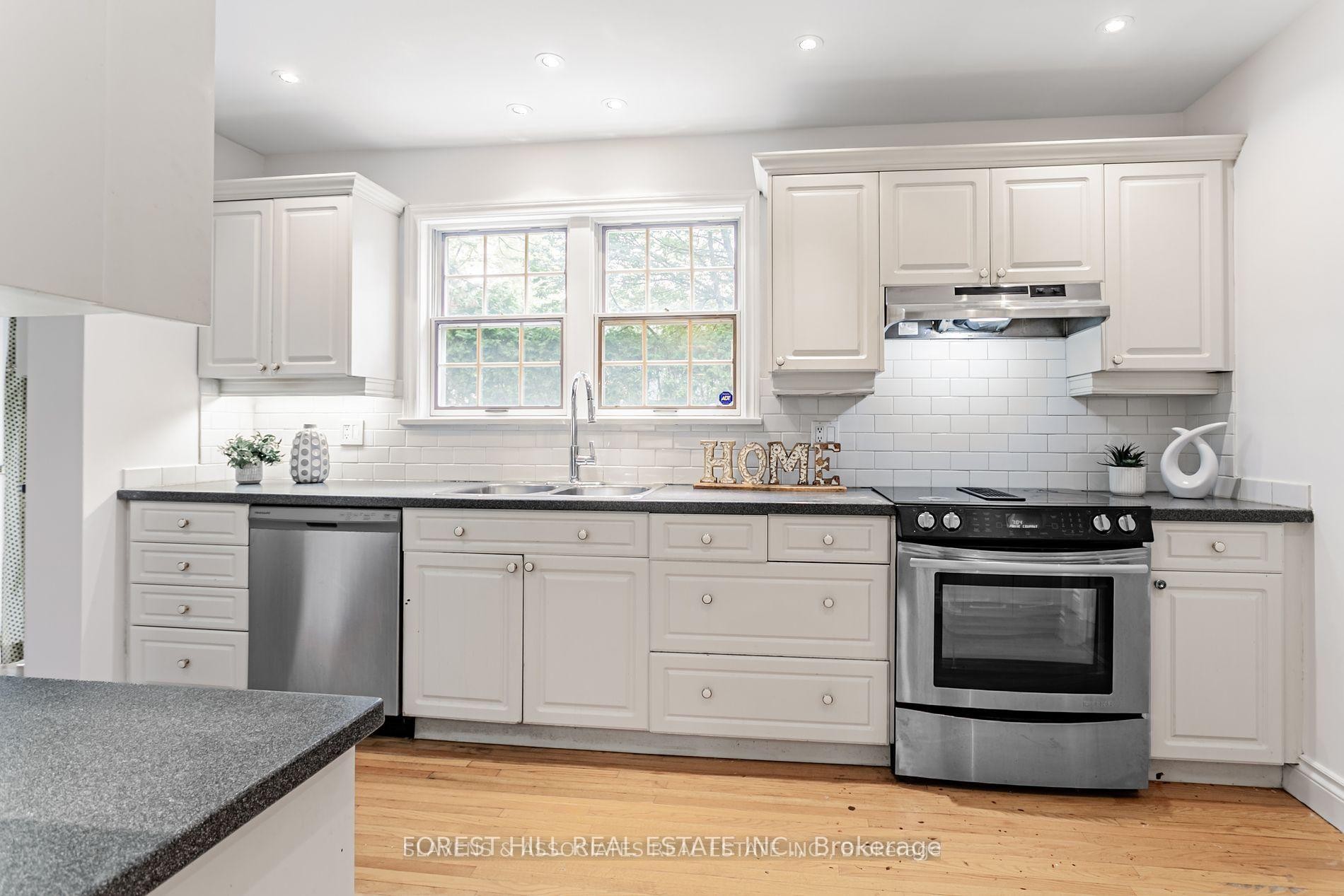 









123


Lord Seaton

Road,
Toronto,




ON
M2P 1K8

