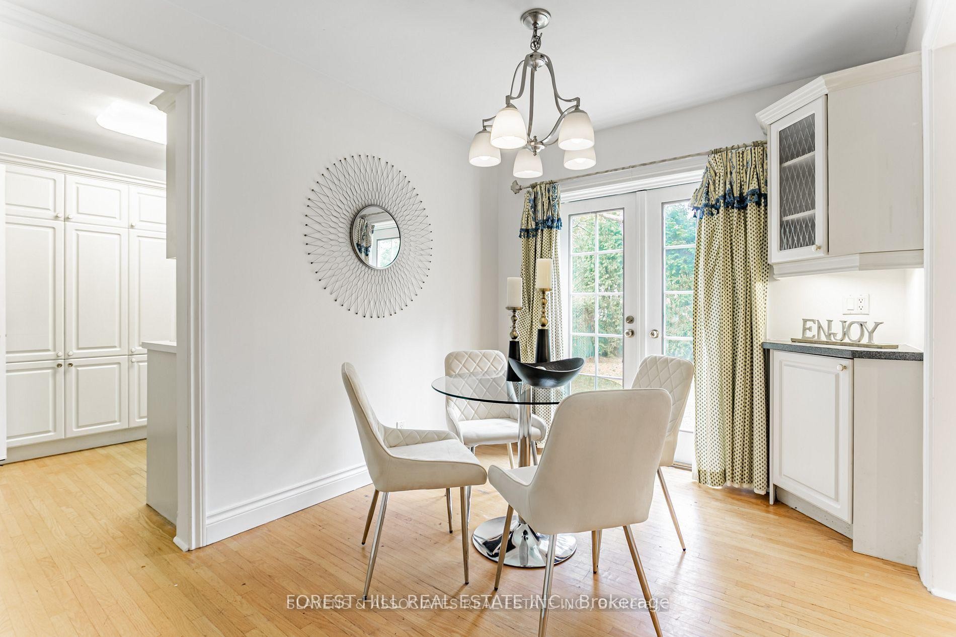 









123


Lord Seaton

Road,
Toronto,




ON
M2P 1K8

