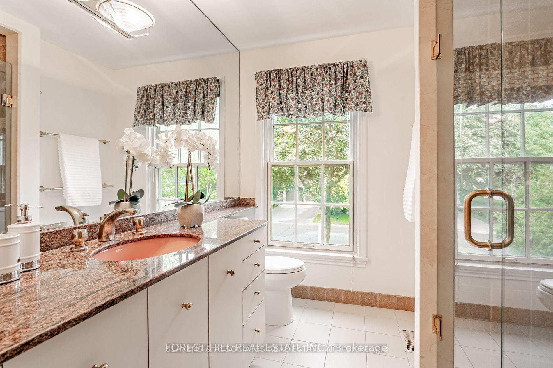 









123


Lord Seaton

Road,
Toronto,




ON
M2P 1K8

