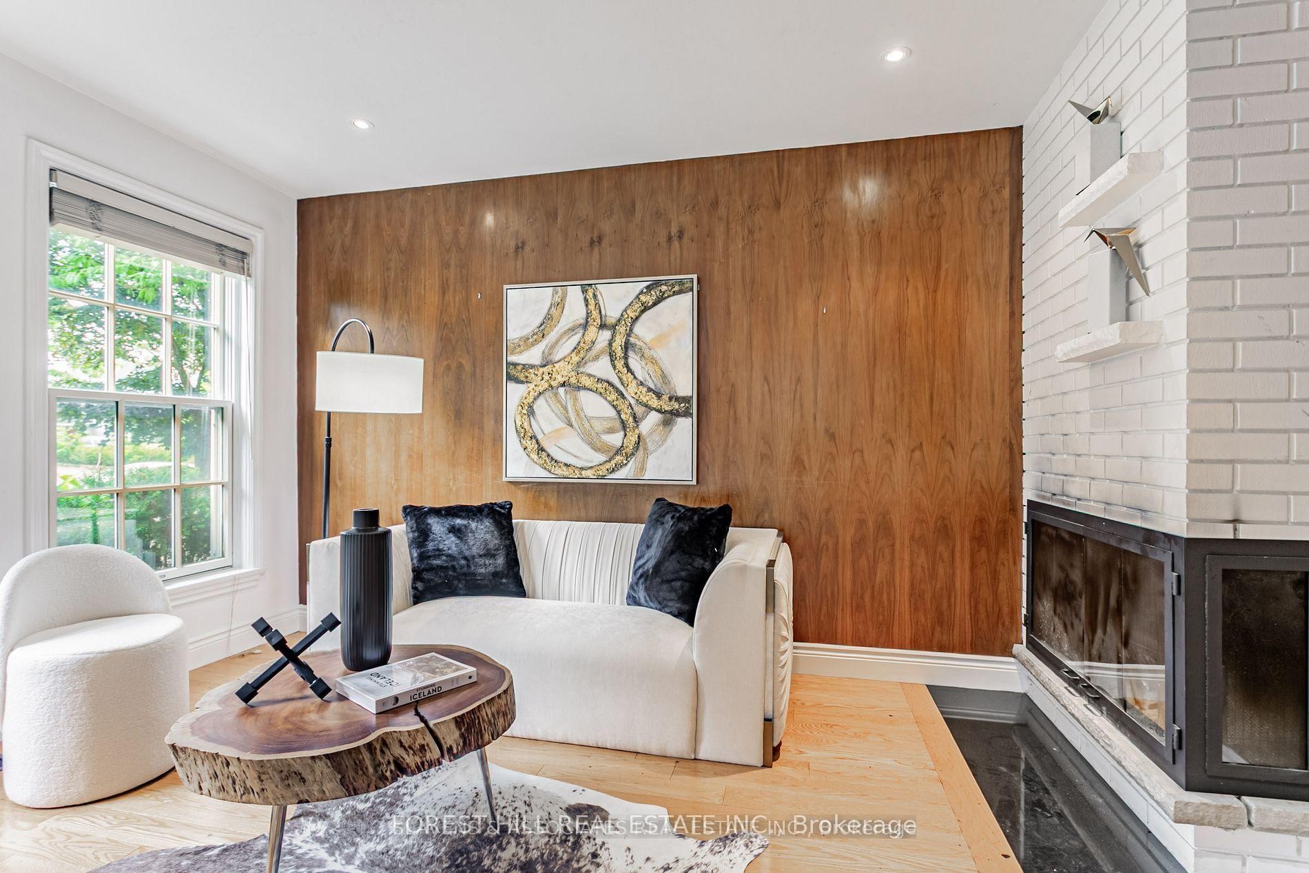 









123


Lord Seaton

Road,
Toronto,




ON
M2P 1K8

