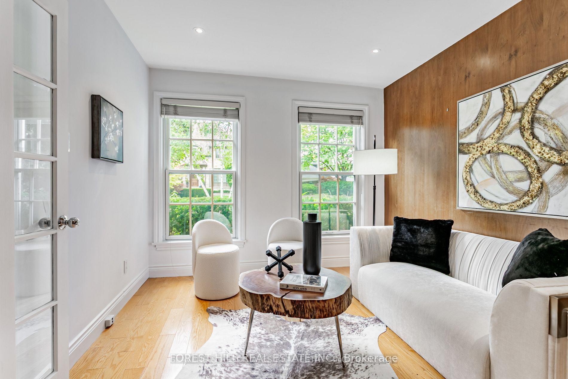 









123


Lord Seaton

Road,
Toronto,




ON
M2P 1K8

