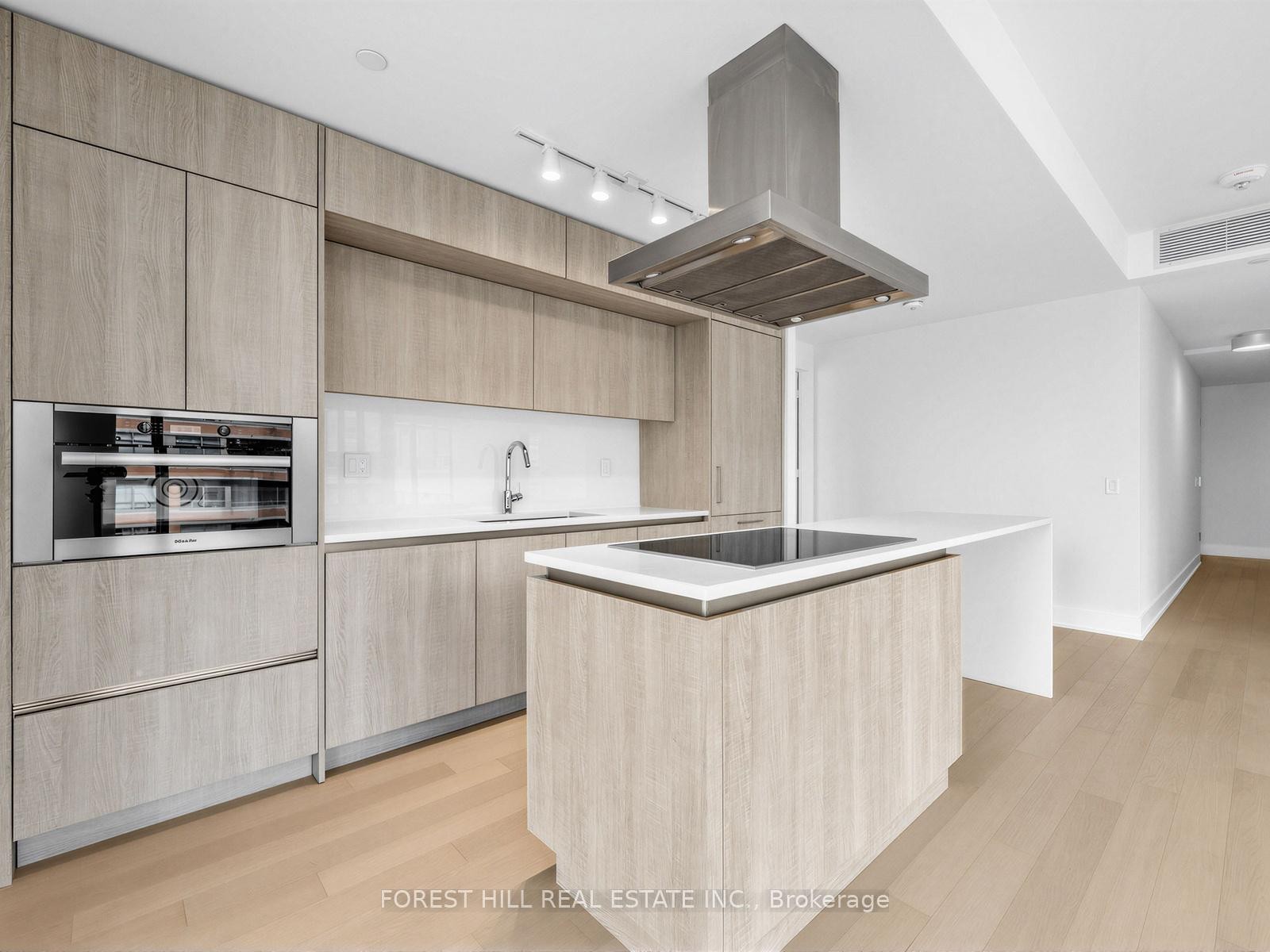 









6


Jackes

Avenue, 513,
Toronto,




ON
M4T 0A5

