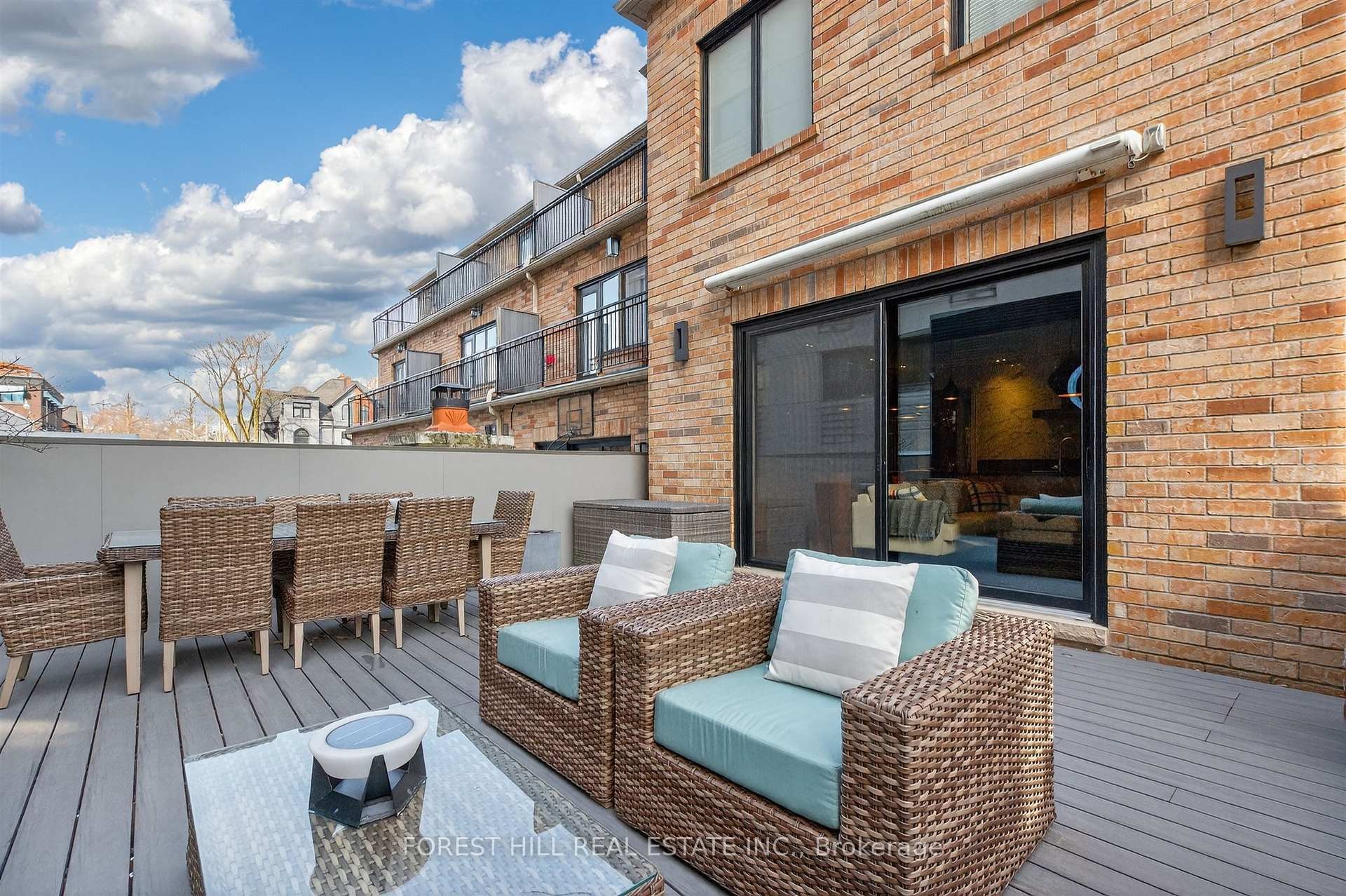









29


Webster

Avenue,
Toronto,




ON
M5R 1N6

