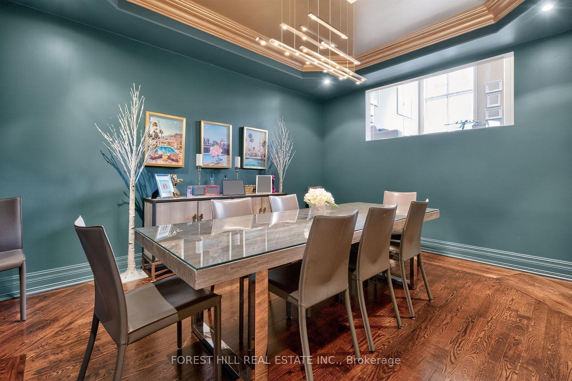 









29


Webster

Avenue,
Toronto,




ON
M5R 1N6

