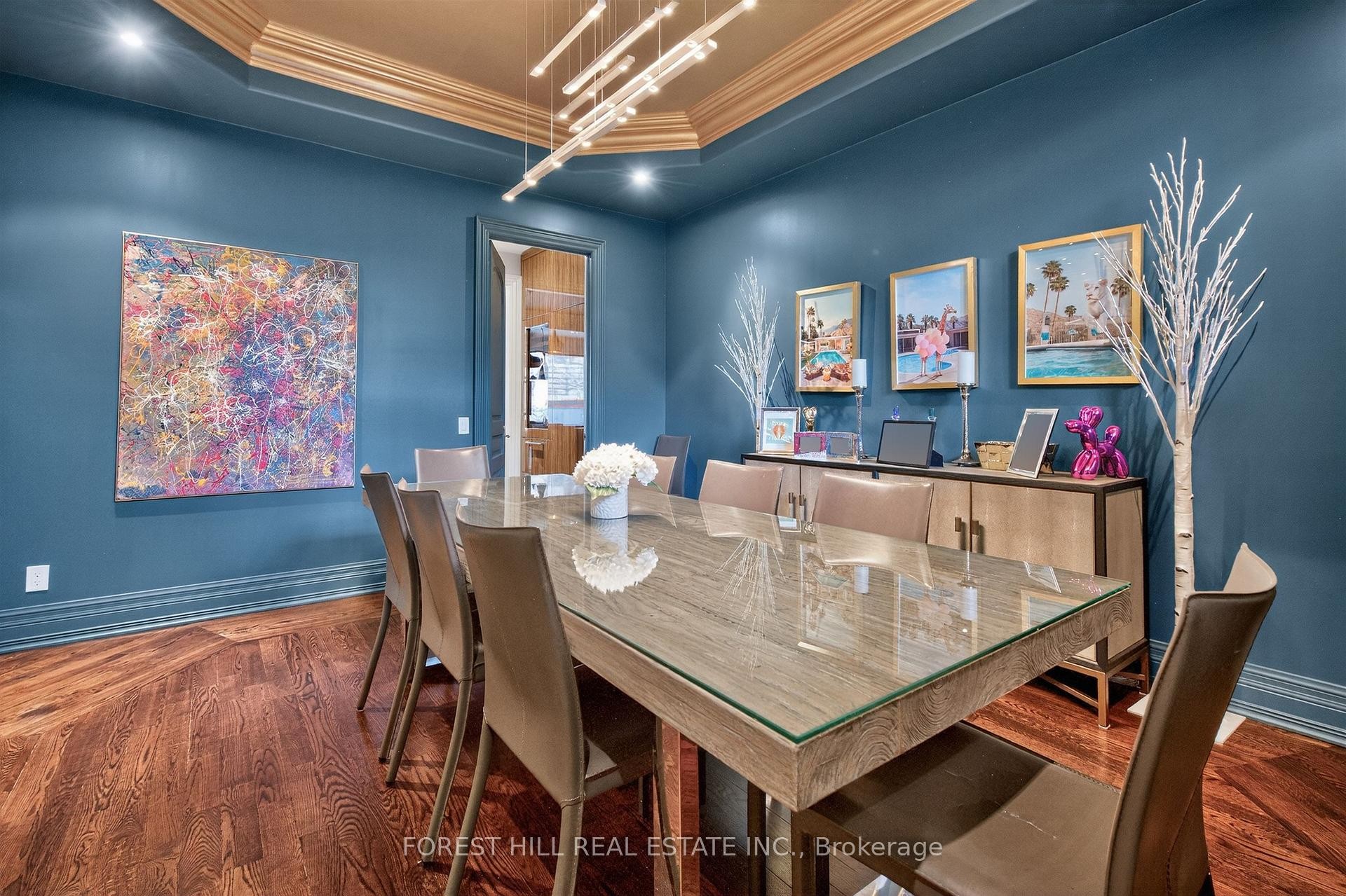 









29


Webster

Avenue,
Toronto,




ON
M5R 1N6

