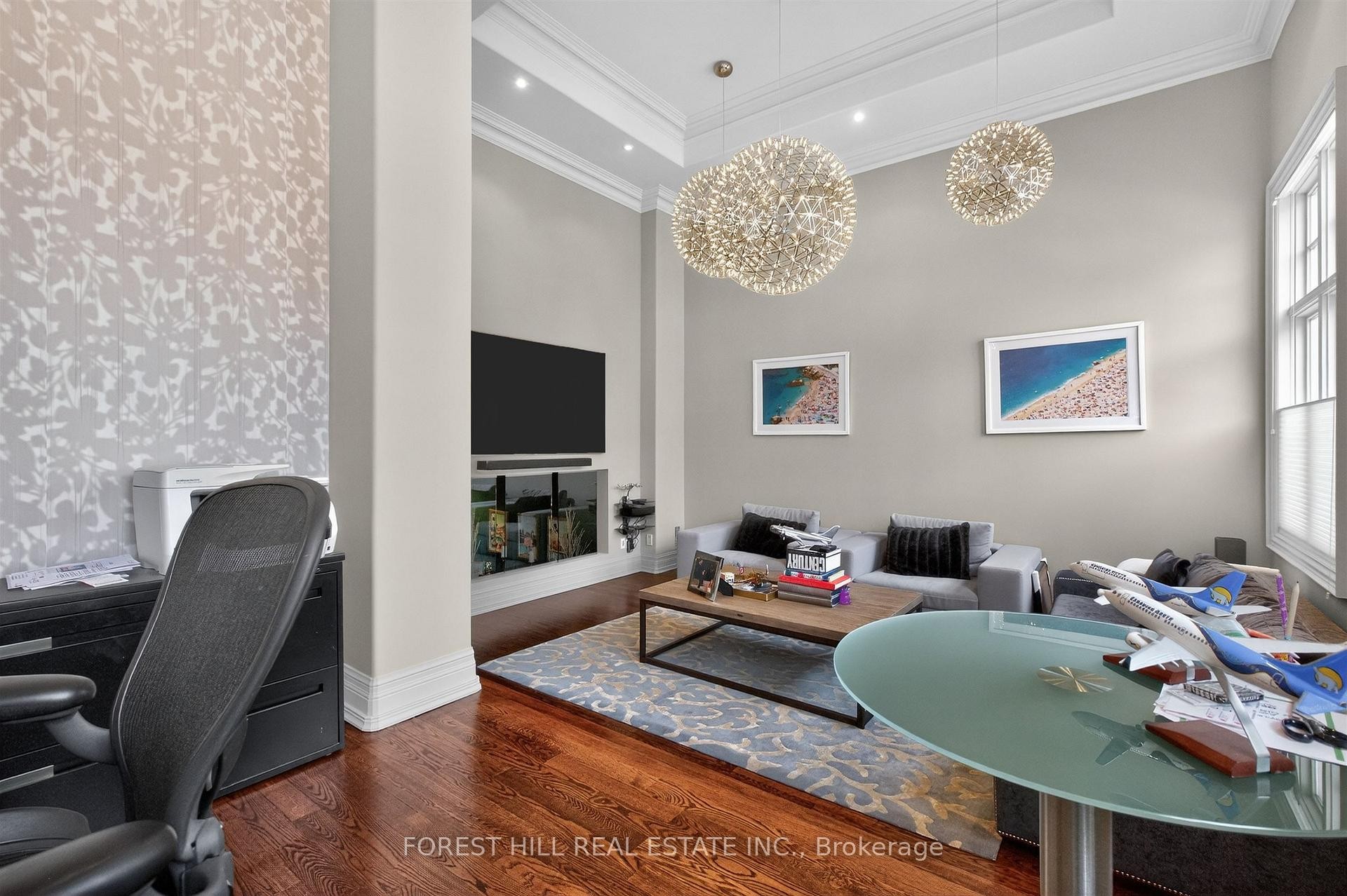 









29


Webster

Avenue,
Toronto,




ON
M5R 1N6

