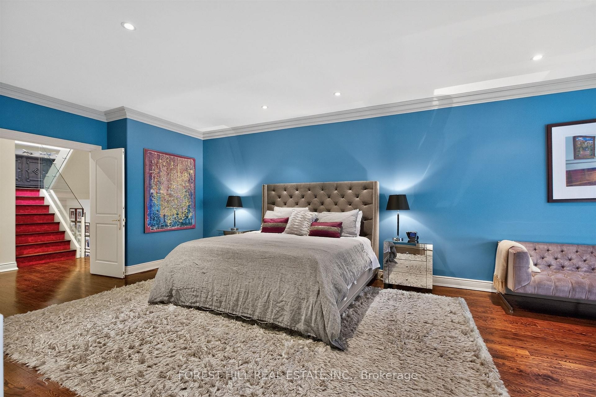 









29


Webster

Avenue,
Toronto,




ON
M5R 1N6

