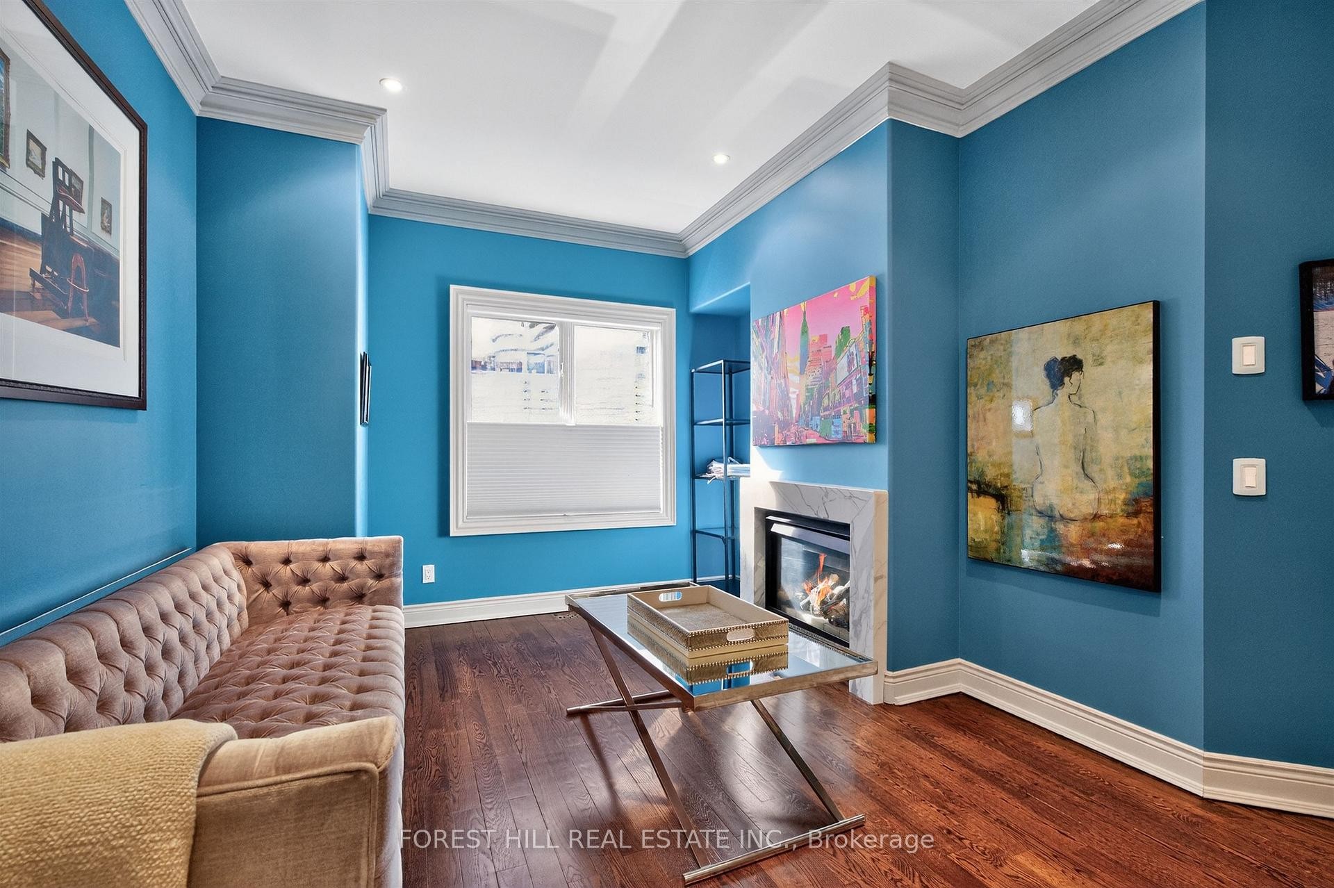 









29


Webster

Avenue,
Toronto,




ON
M5R 1N6

