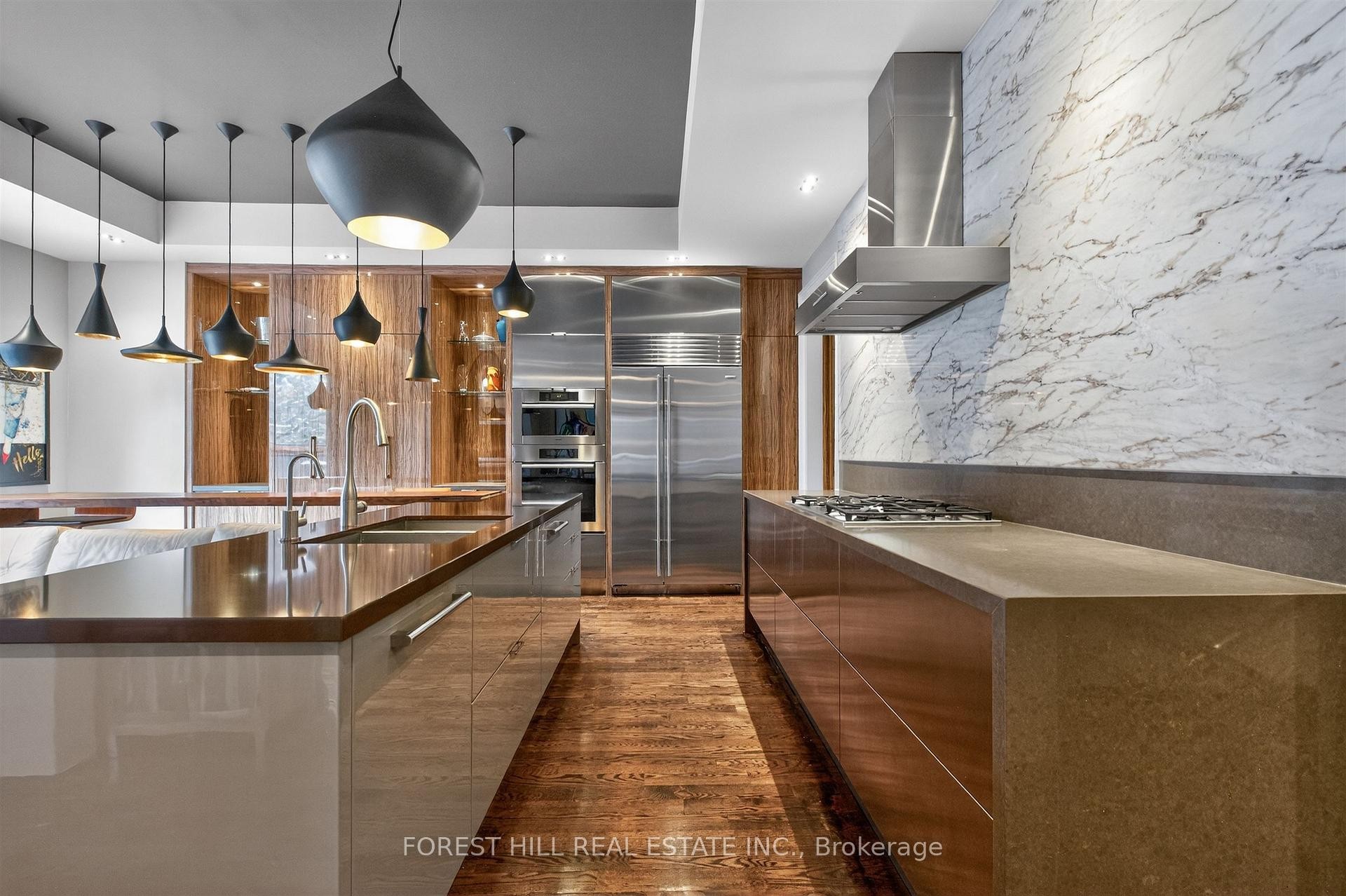 









29


Webster

Avenue,
Toronto,




ON
M5R 1N6

