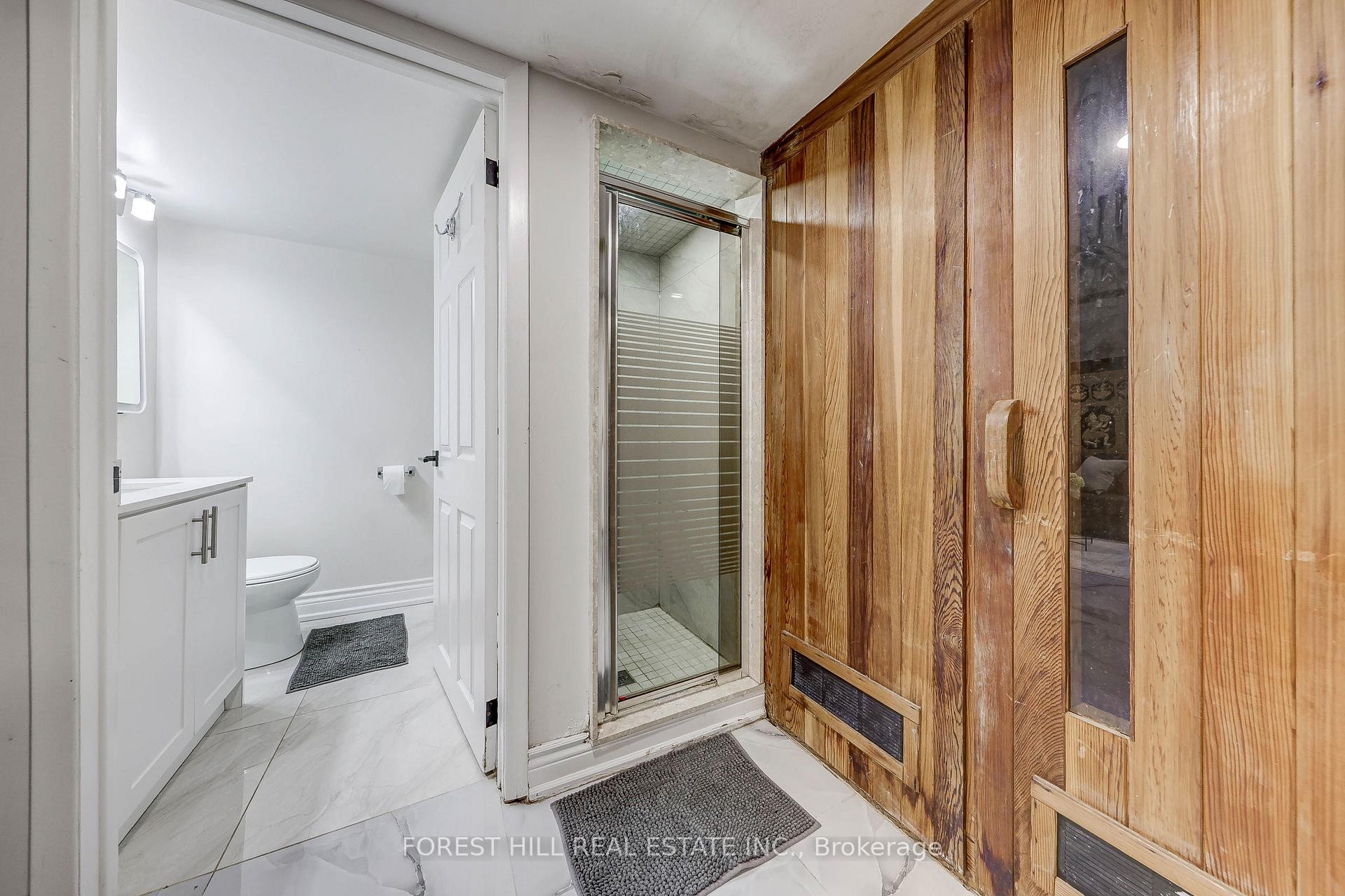 









607


Spadina

Road,
Toronto,




ON
M5P 2X1

