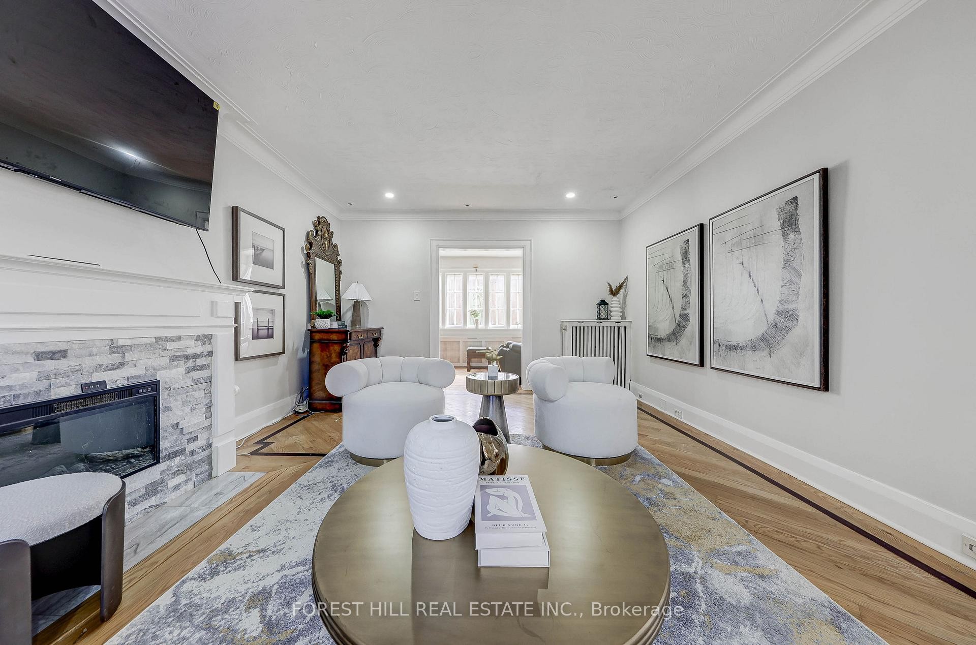 









607


Spadina

Road,
Toronto,




ON
M5P 2X1

