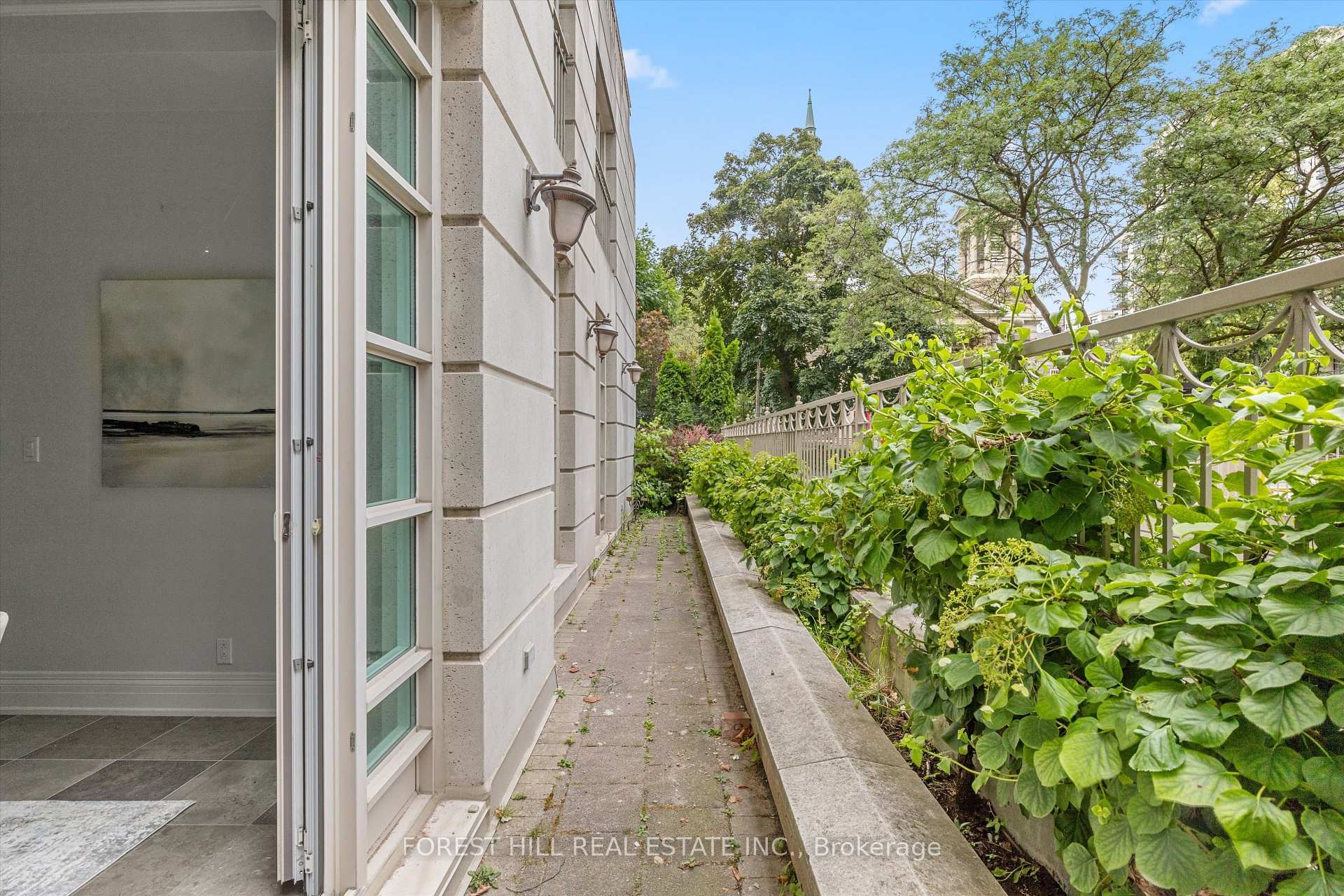 









33


Delisle

Avenue, 108,
Toronto,




ON
M4V 3C7

